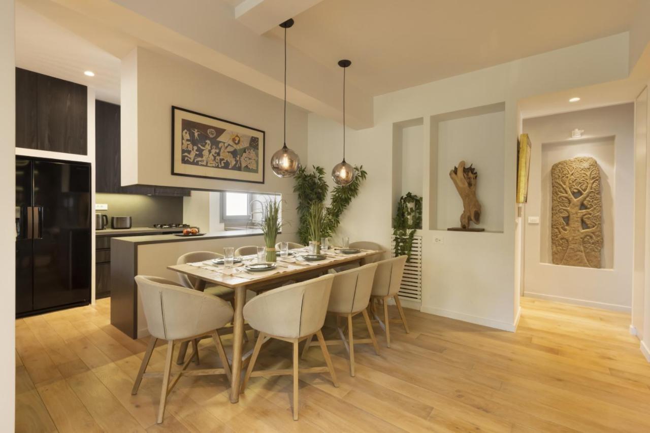 Elegant, Chic, Hip 2 Bedroom W/ Forest View In Athens! エクステリア 写真
