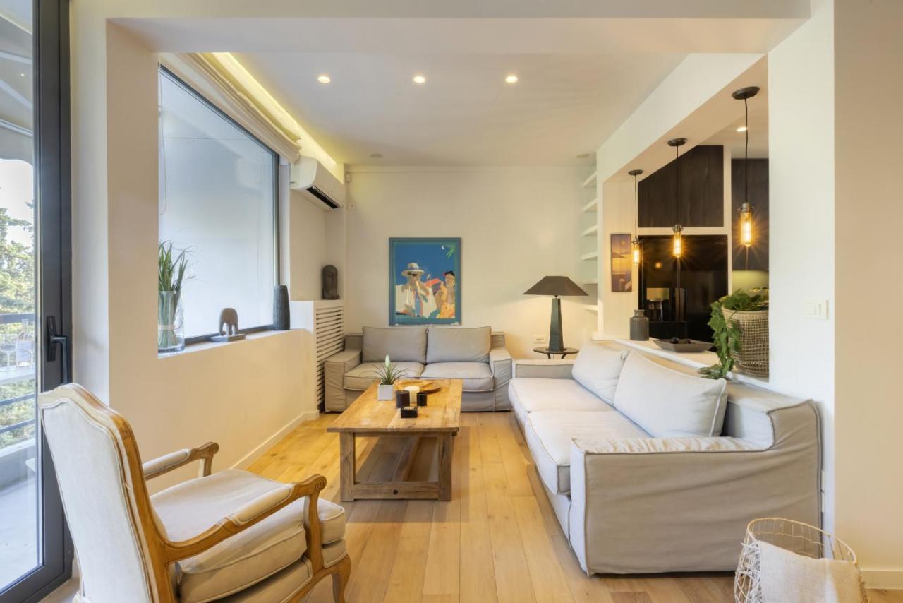 Elegant, Chic, Hip 2 Bedroom W/ Forest View In Athens! エクステリア 写真