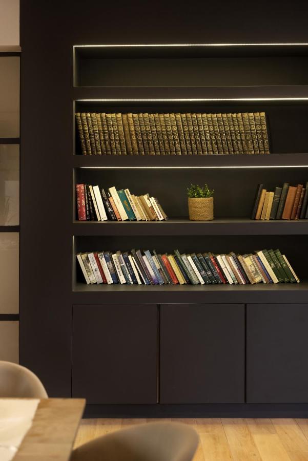 Elegant, Chic, Hip 2 Bedroom W/ Forest View In Athens! エクステリア 写真