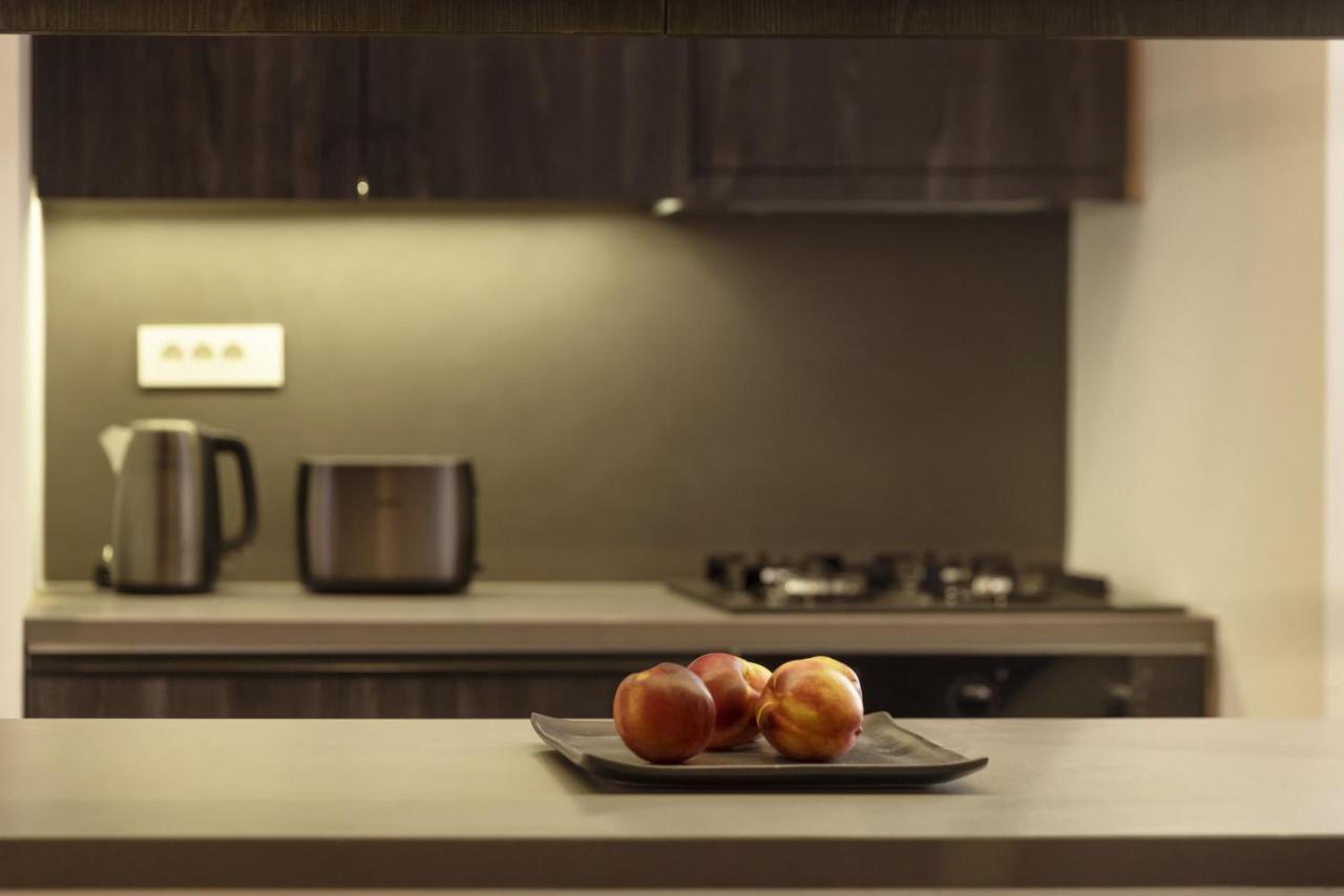 Elegant, Chic, Hip 2 Bedroom W/ Forest View In Athens! エクステリア 写真