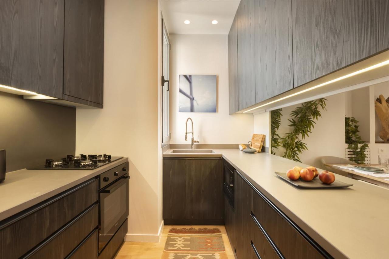 Elegant, Chic, Hip 2 Bedroom W/ Forest View In Athens! エクステリア 写真