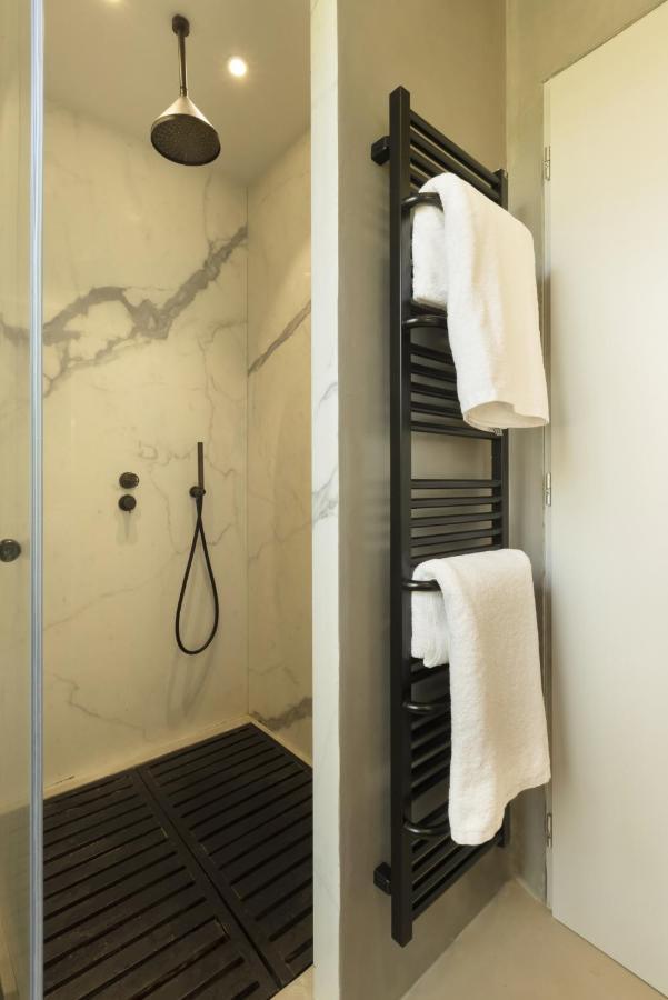 Elegant, Chic, Hip 2 Bedroom W/ Forest View In Athens! エクステリア 写真